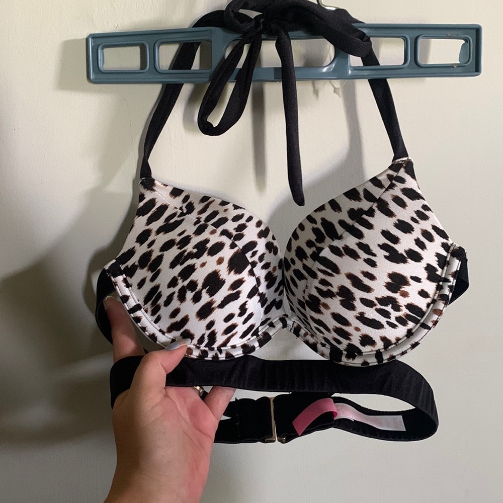 Victoria’s Secret bikini top